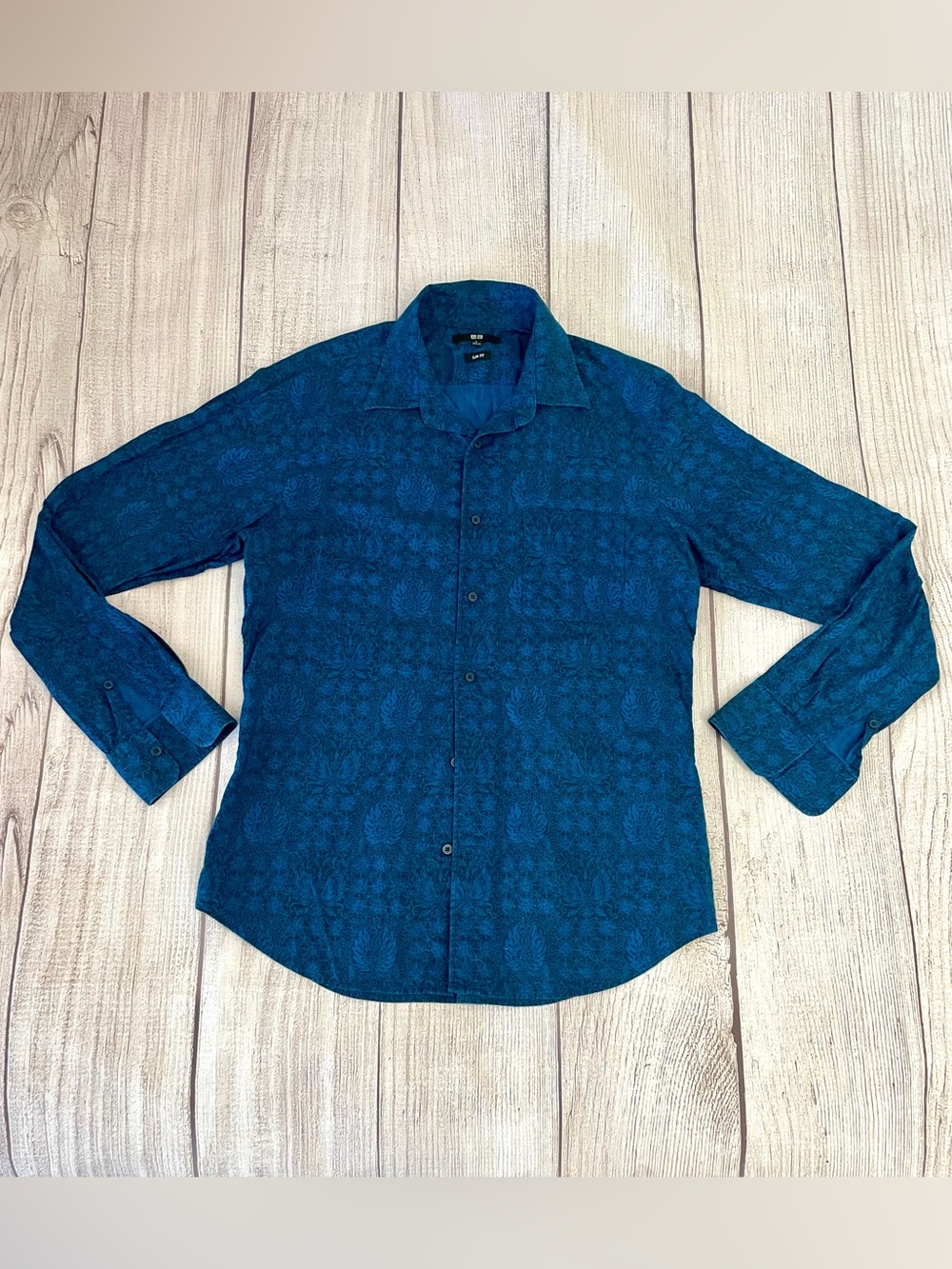 UNIQLO Men’s Oxford Slim Fit Button Down Long Sleeve Shirt Ocean Blue Size Large